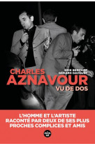 Aznavour vu de dos